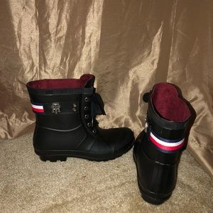 Hilfiger rain booties